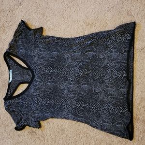 Maurices snake print v neck t with cutout back szL